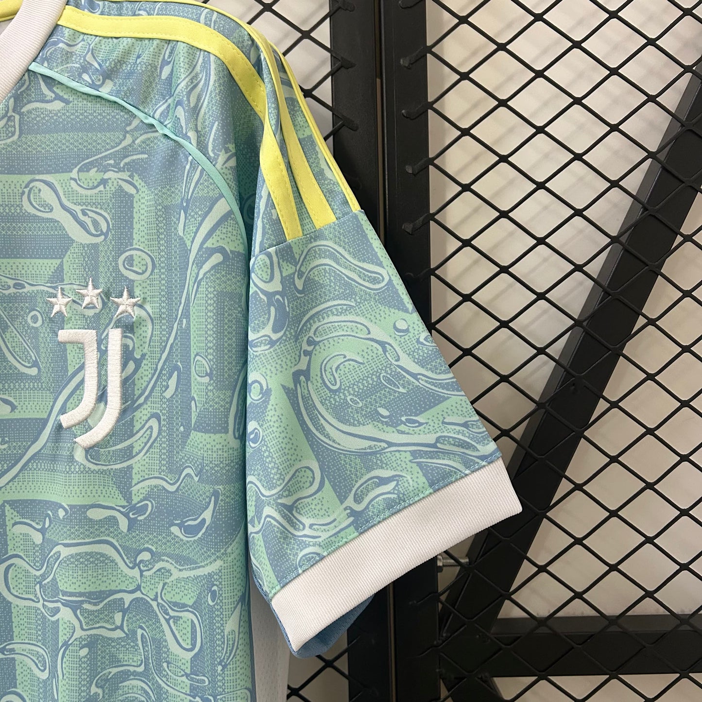 2025/2026 Juventus away shirt