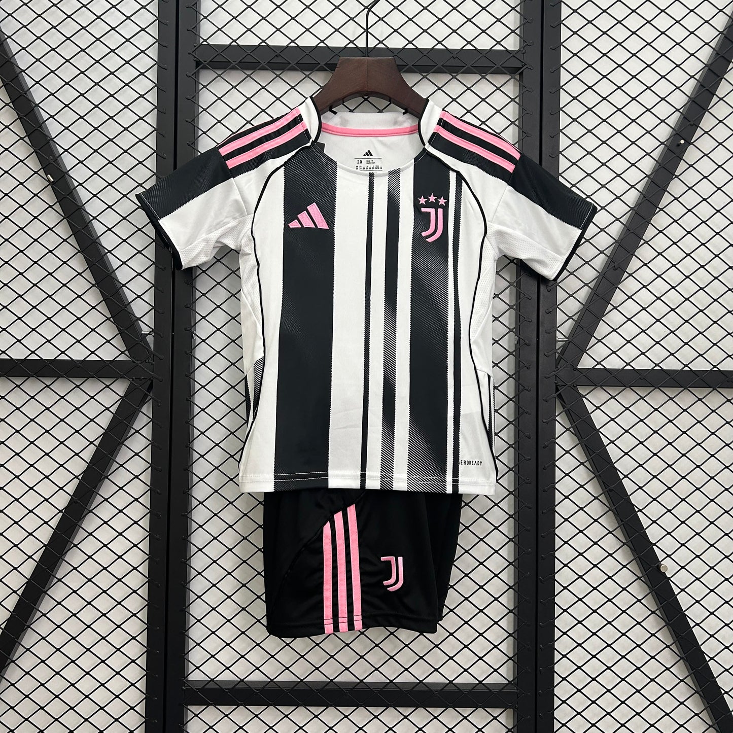 2025/2026 Juventus home shirt for kids