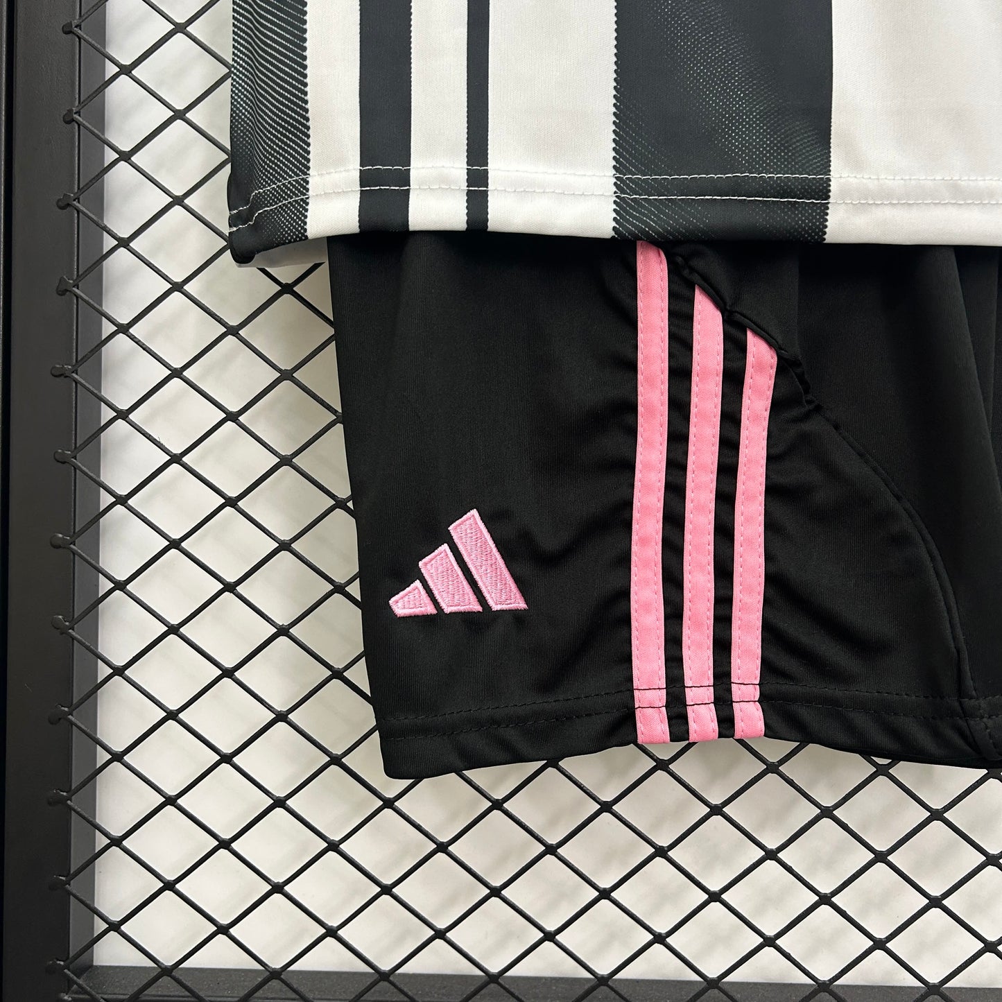2025/2026 Juventus home shirt for kids
