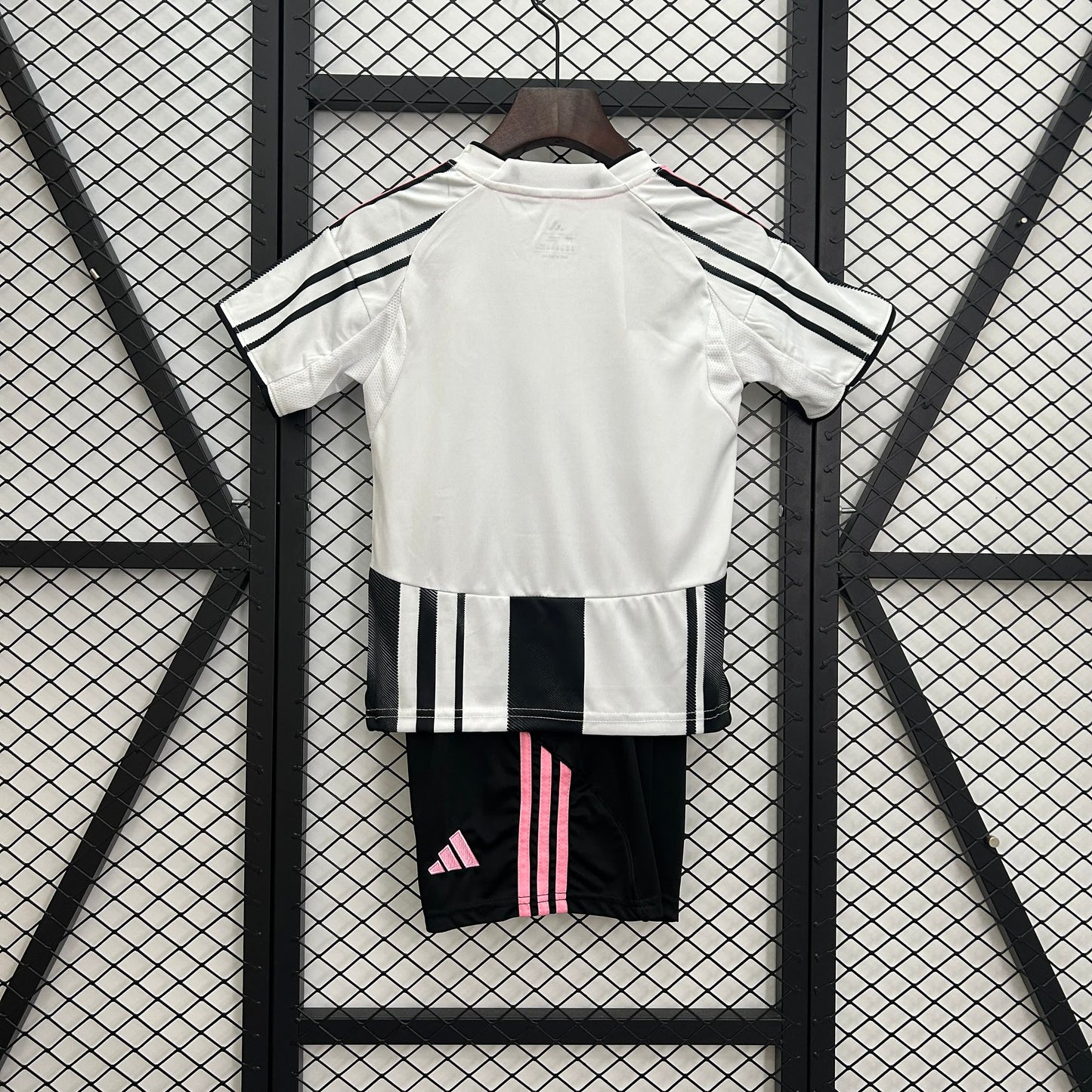 2025/2026 Juventus home shirt for kids